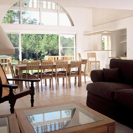 Luxury Golf & Ocean Escape Lacanau